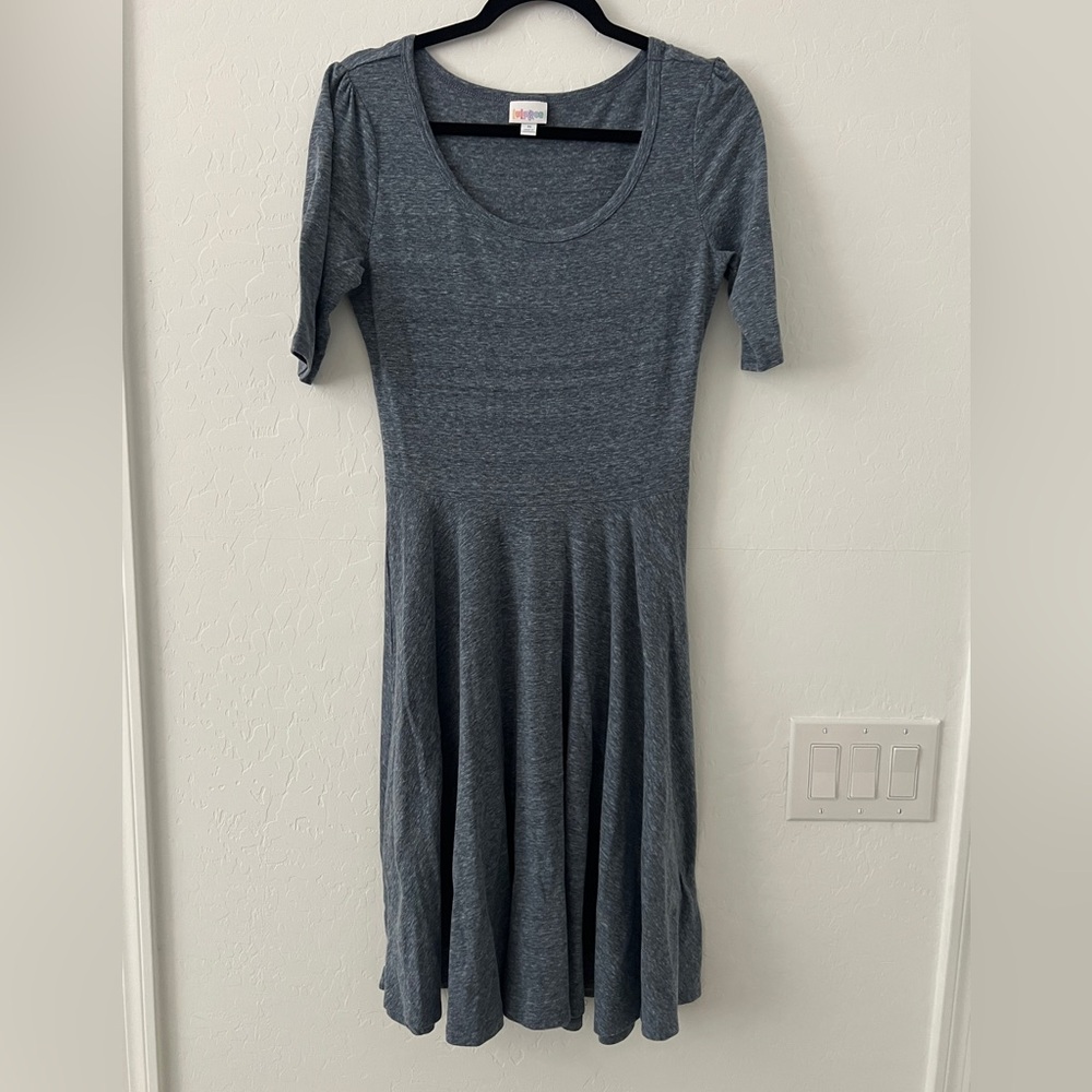 LuLaRoe Nicole Dress in Heathered Gray - Medium